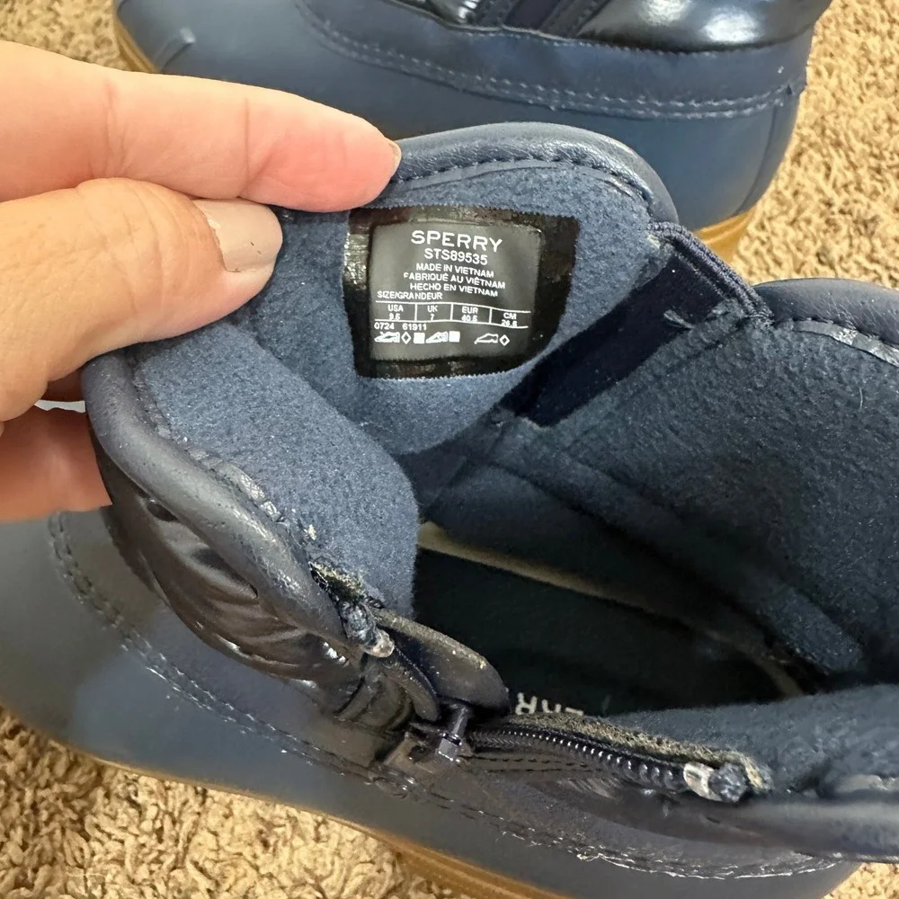 Sperry Maritime Repel Navy Blue Quilted Puffer Duck Boots STS89335 Womens 9.5